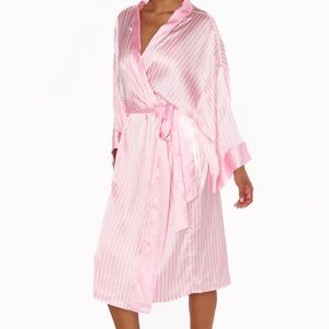 Show Me Your Mumu Robe O/S